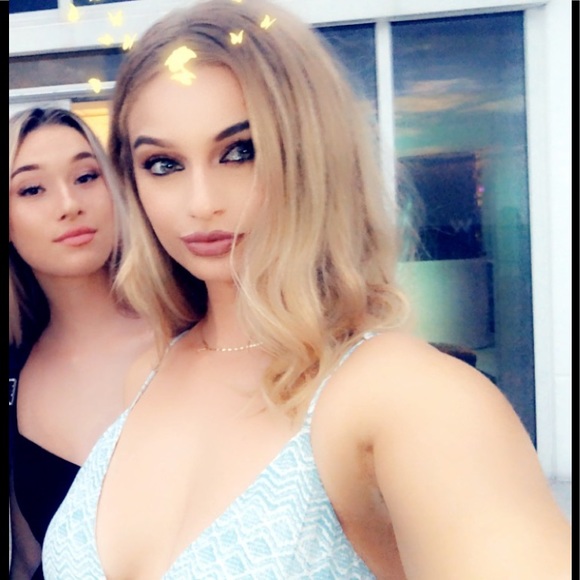 Meet your Posher, Sophia - Picture 1 of 1